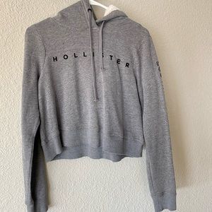 Hollister cropped grey hoodie with white fluffy hood